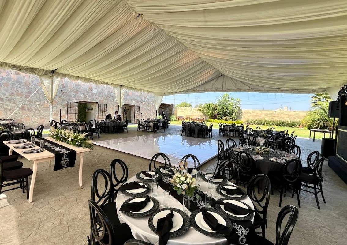 LUCIANA Jardín De Eventos